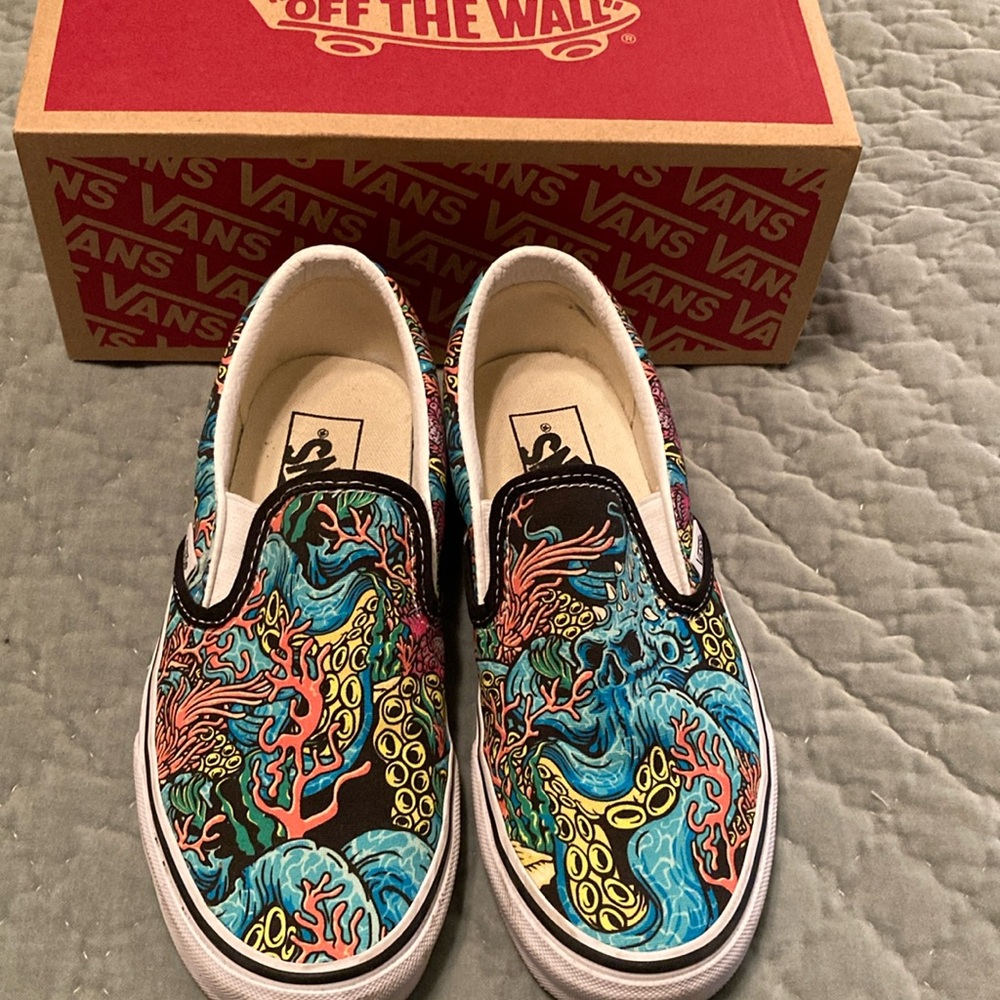 VANS black underwater shoes